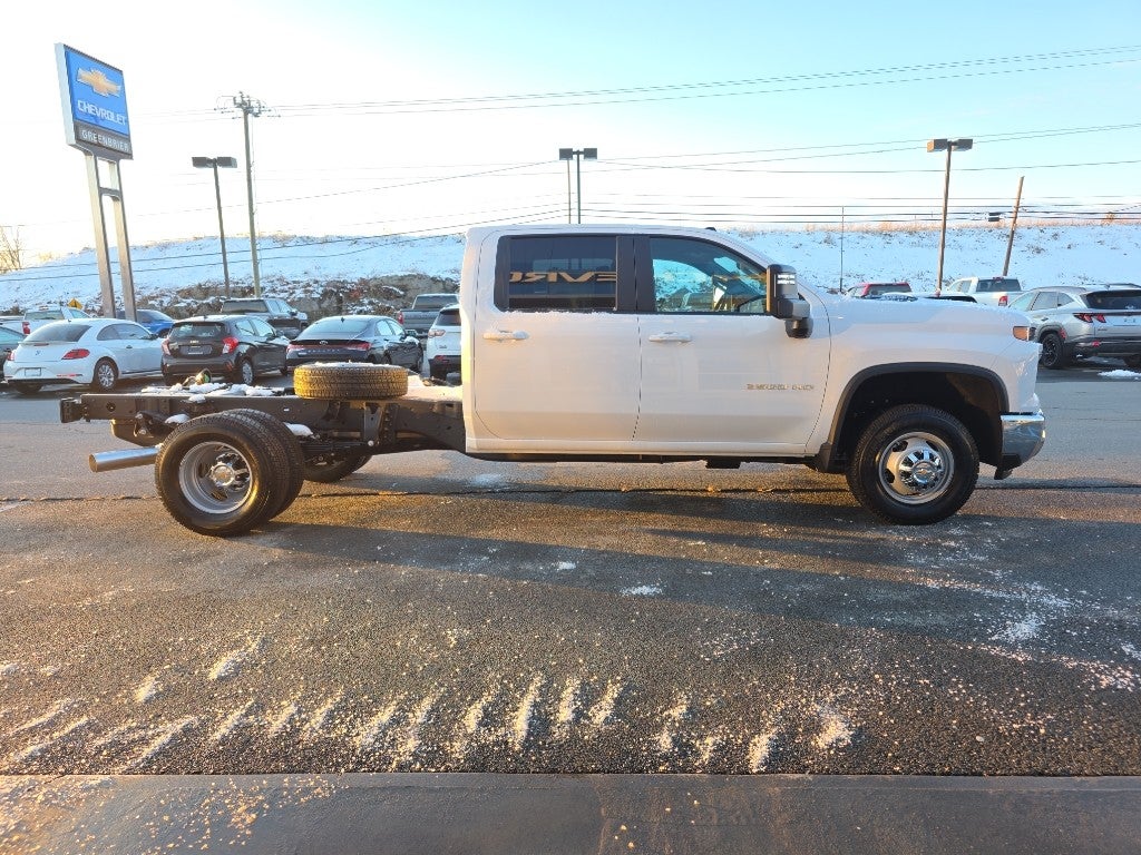 2026 Chevrolet Silverado 3500 HD Chassis Cab LT