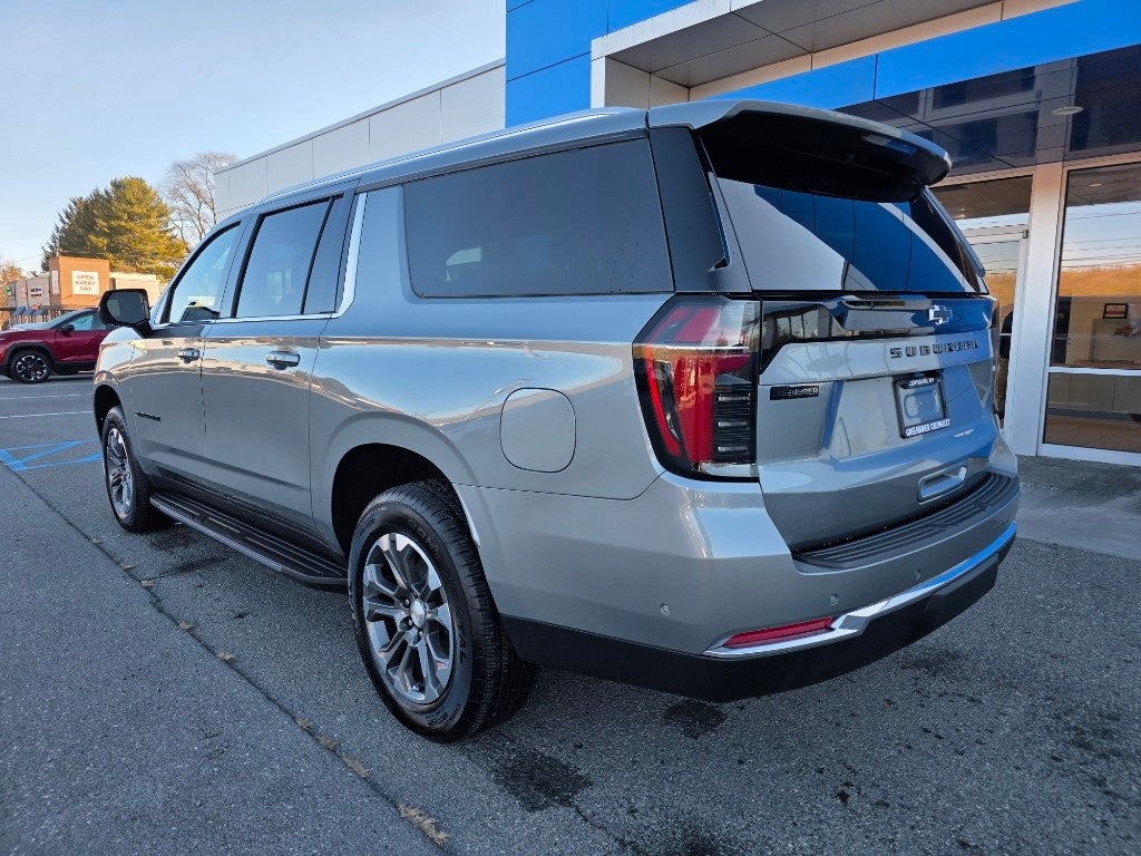 2026 Chevrolet Suburban LS