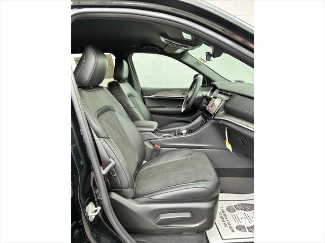 2026 Jeep Grand Cherokee LAREDO ALTITUDE 4X4