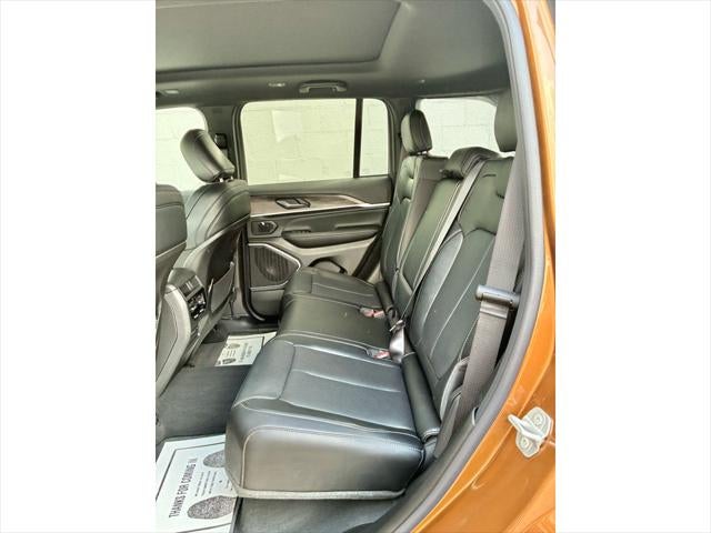 2027 Jeep Grand Cherokee Limited Reserve