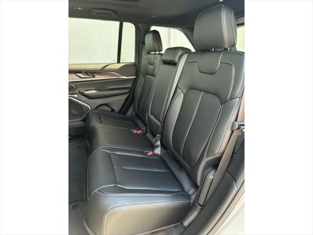 2026 Jeep Grand Cherokee LIMITED 4X4