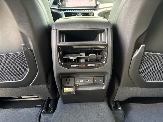 2026 Jeep Grand Cherokee LIMITED 4X4