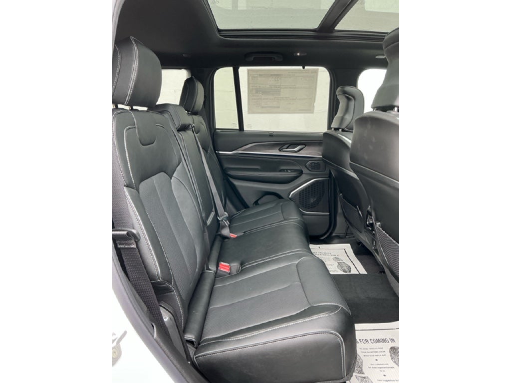 2025 Jeep Grand Cherokee GRAND CHEROKEE OVERLAND 4X4