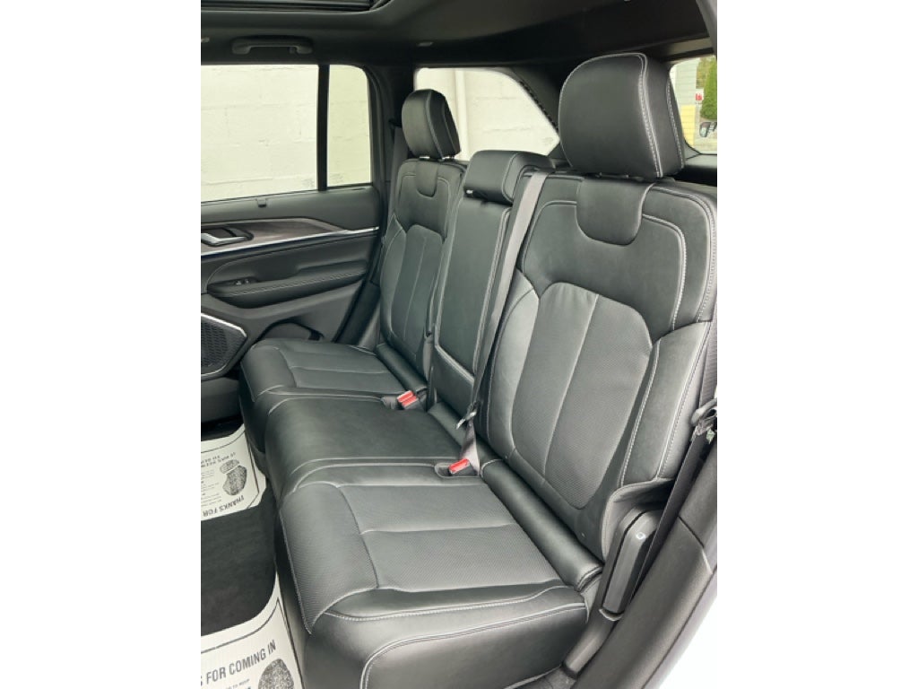 2025 Jeep Grand Cherokee GRAND CHEROKEE OVERLAND 4X4