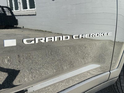 2025 Jeep Grand Cherokee GRAND CHEROKEE L LAREDO X 4X4