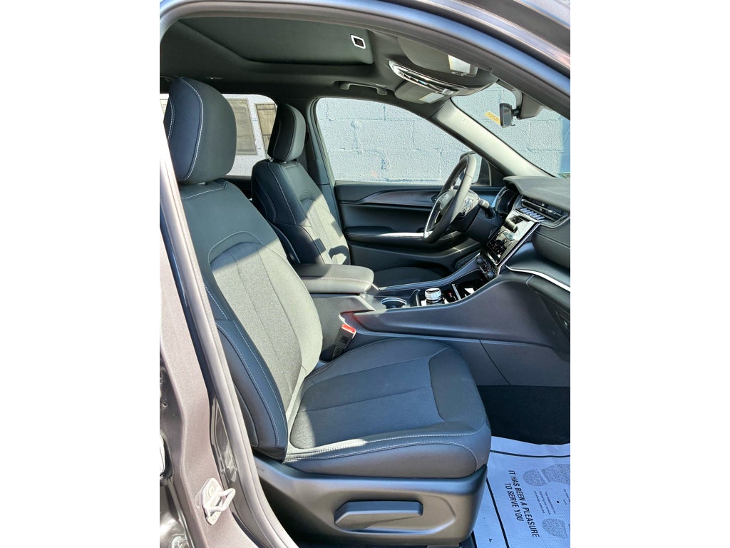 2026 Jeep Grand Cherokee Laredo X
