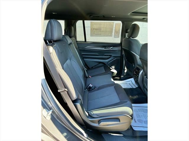 2026 Jeep Grand Cherokee Laredo X