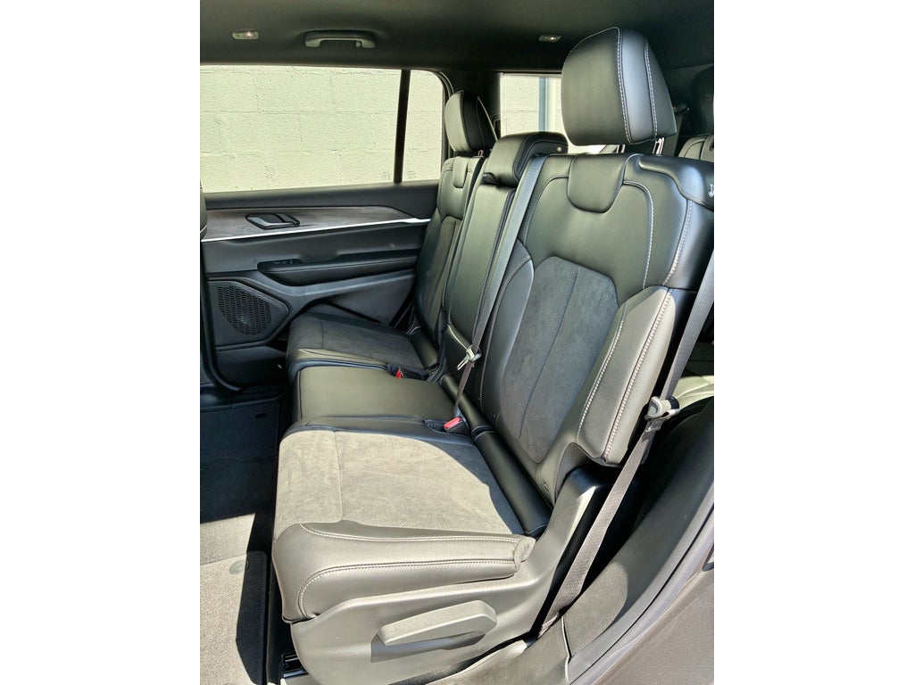 2026 Jeep Grand Cherokee L LAREDO ALTITUDE 4X4