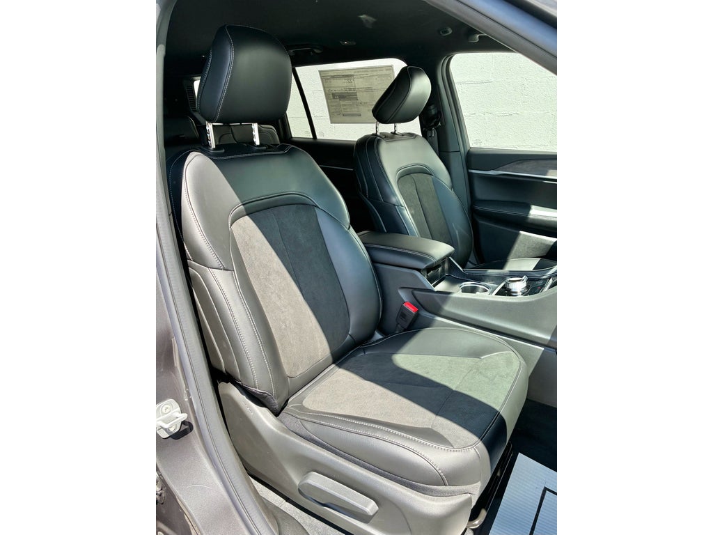 2026 Jeep Grand Cherokee L LAREDO ALTITUDE 4X4