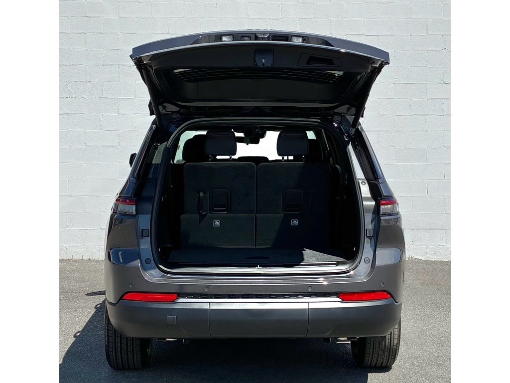 2026 Jeep Grand Cherokee L LAREDO ALTITUDE 4X4