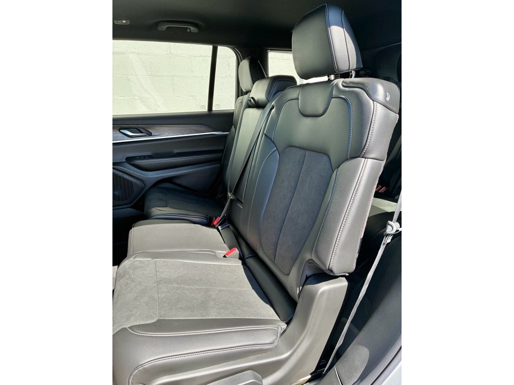 2026 Jeep Grand Cherokee L LAREDO ALTITUDE 4X4