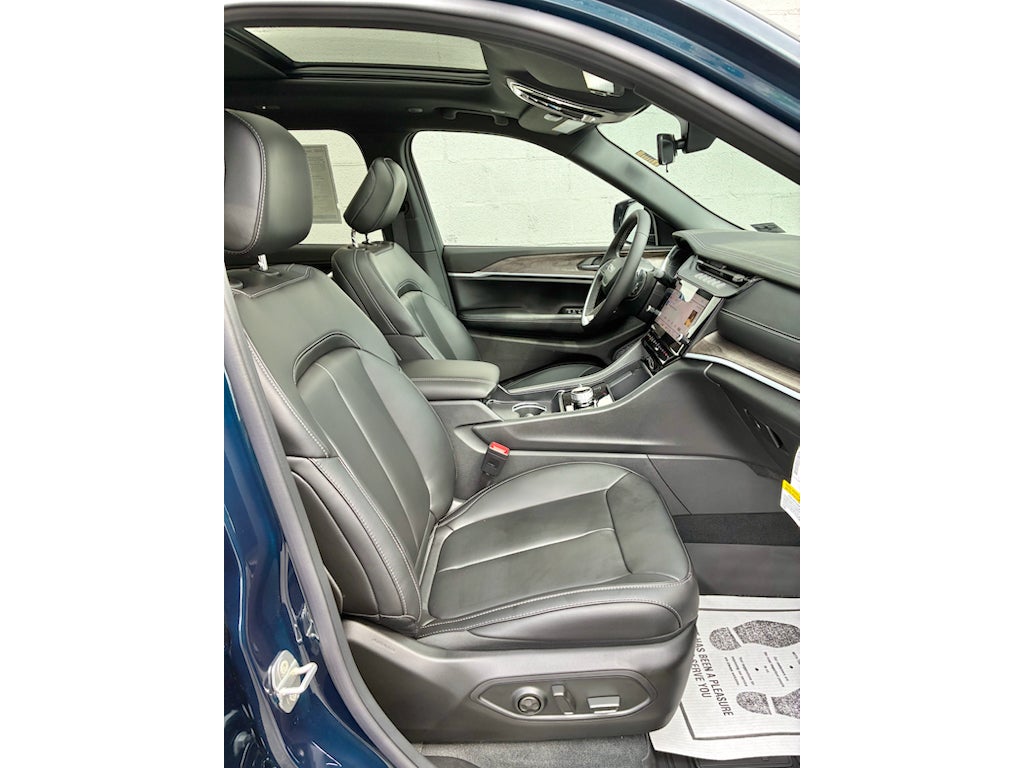 2026 Jeep Grand Cherokee L LIMITED 4X4