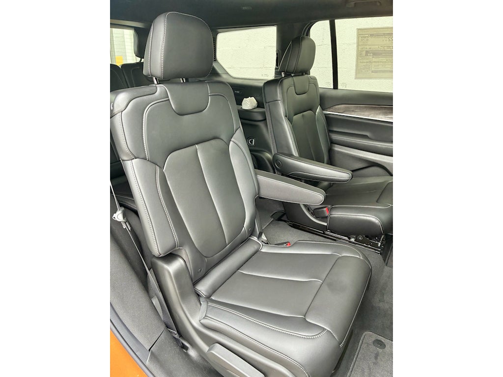 2026 Jeep Grand Cherokee L LIMITED 4X4