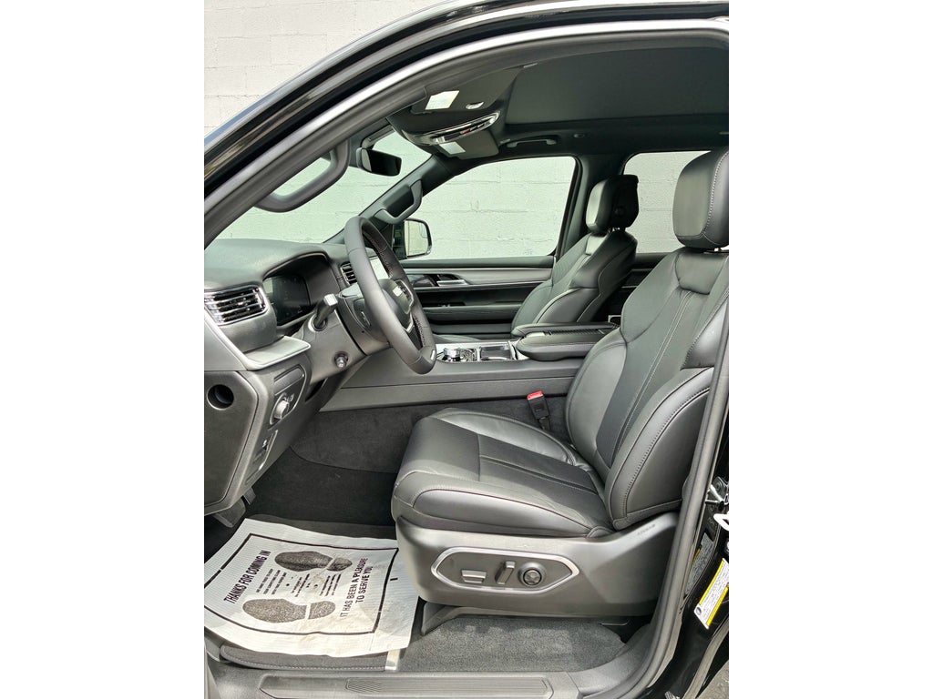 2026 Jeep Grand Wagoneer L 4X4