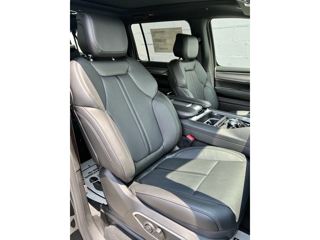 2026 Jeep Grand Wagoneer L 4X4