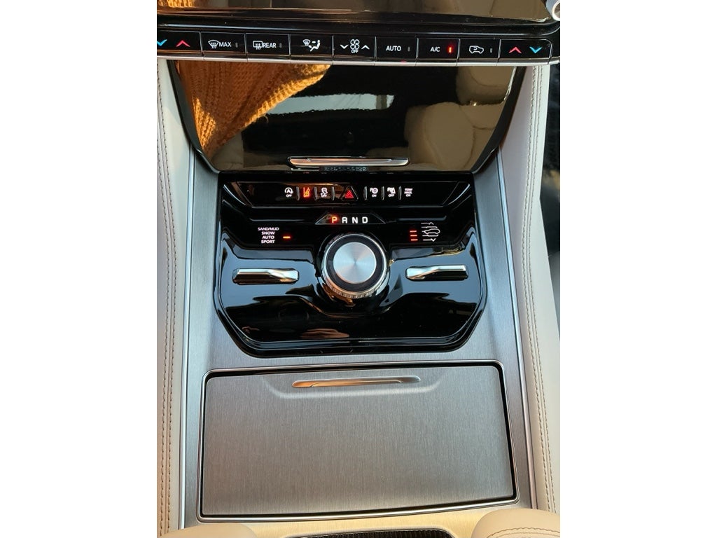 2025 Jeep Wagoneer WAGONEER L LIMITED 4X4