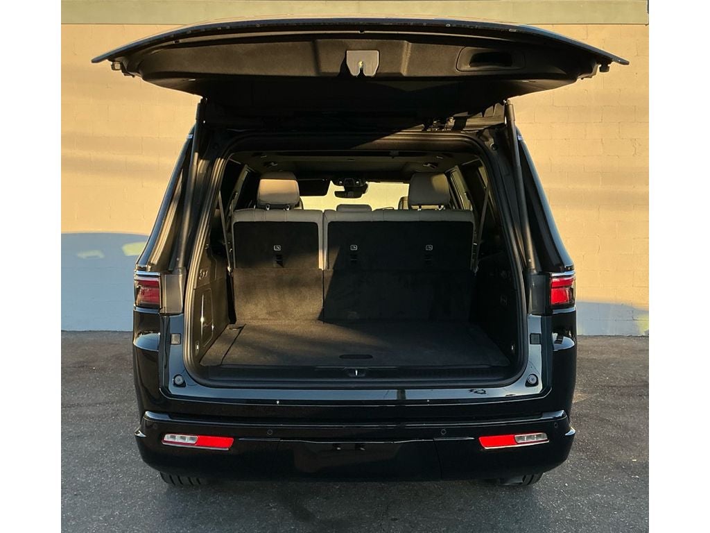 2025 Jeep Wagoneer WAGONEER L LIMITED 4X4