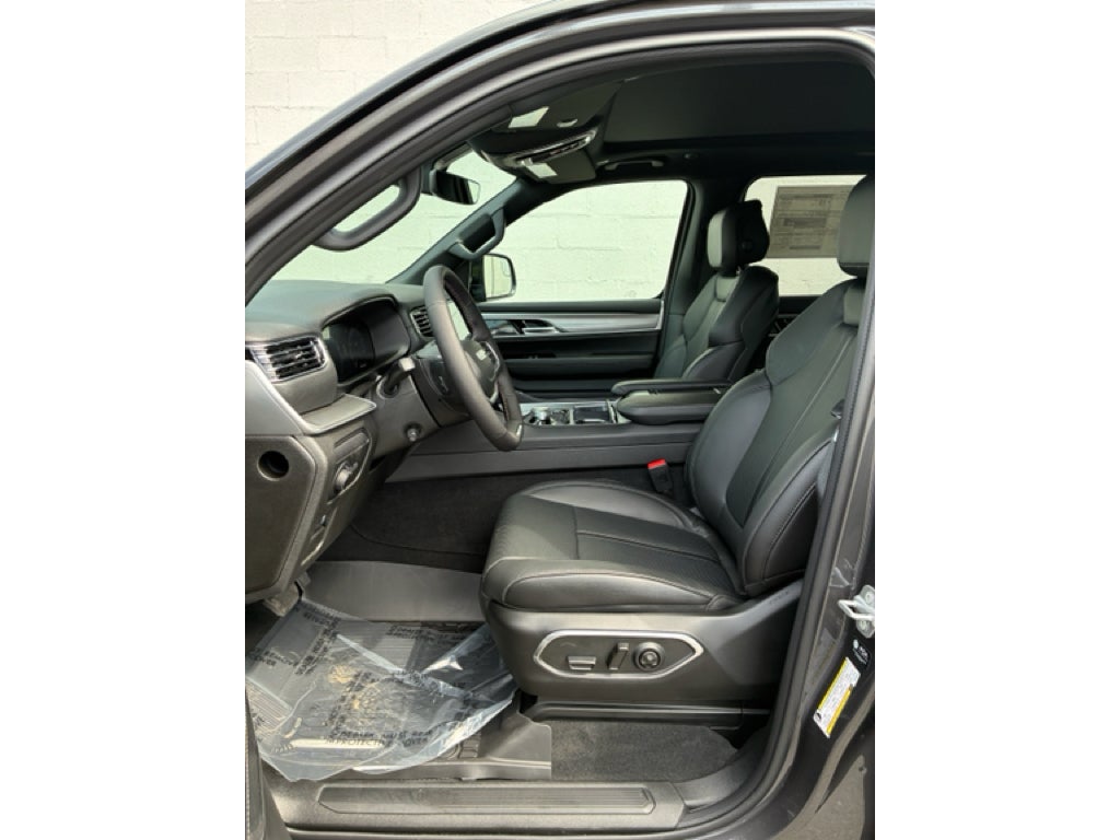 2026 Jeep Grand Wagoneer GRAND WAGONEER UPLAND 4X4