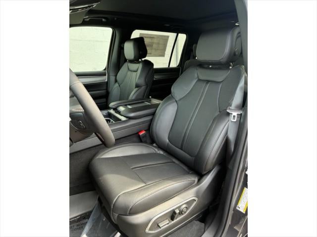 2026 Jeep Grand Wagoneer UPLAND 4X4