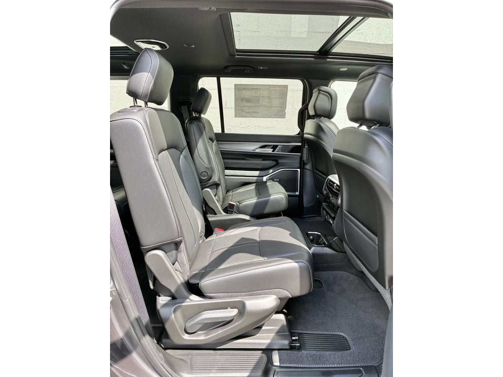 2026 Jeep Grand Wagoneer 4X4