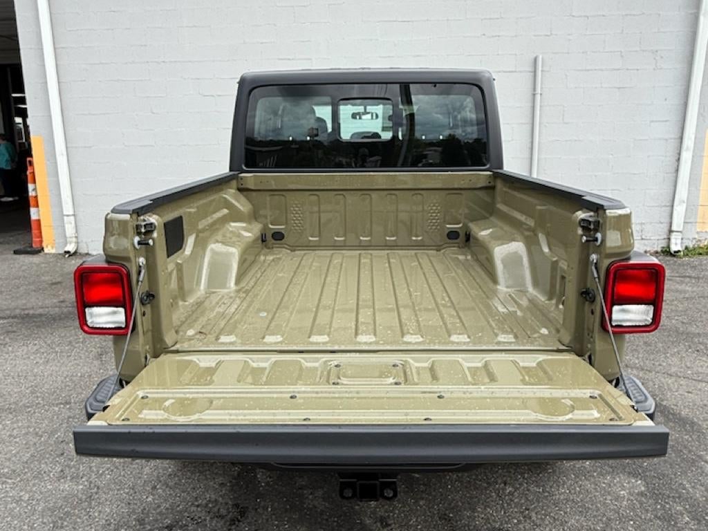 2025 Jeep Gladiator GLADIATOR SPORT 4X4