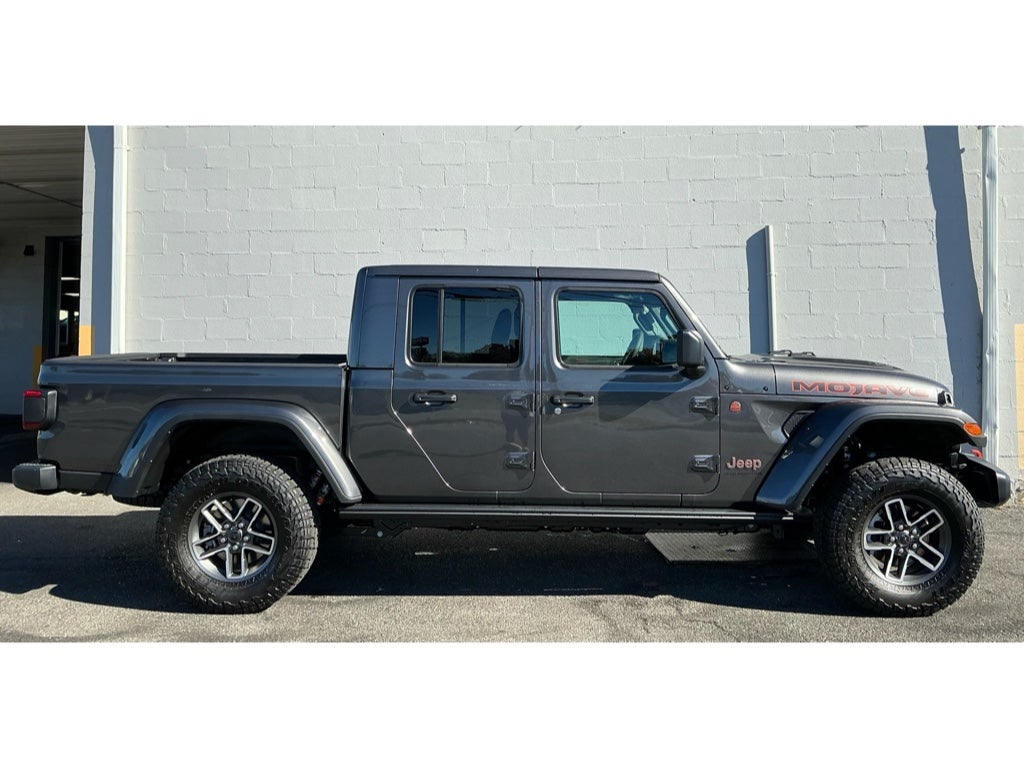 2025 Jeep Gladiator GLADIATOR MOJAVE 4X4