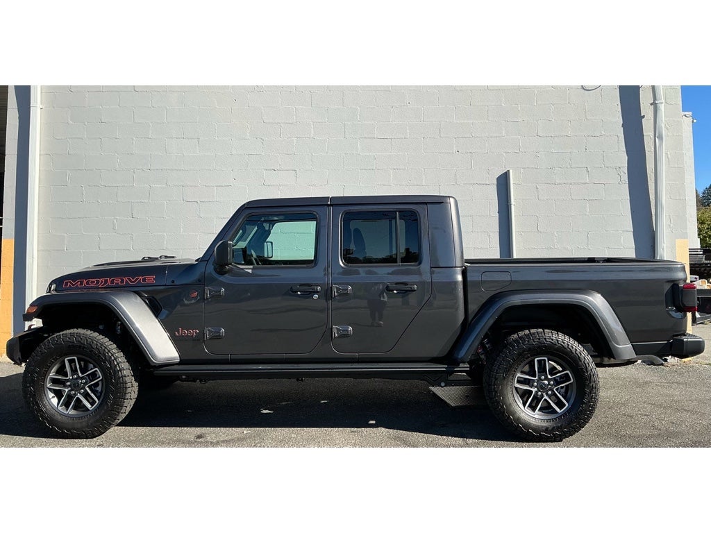 2025 Jeep Gladiator GLADIATOR MOJAVE 4X4