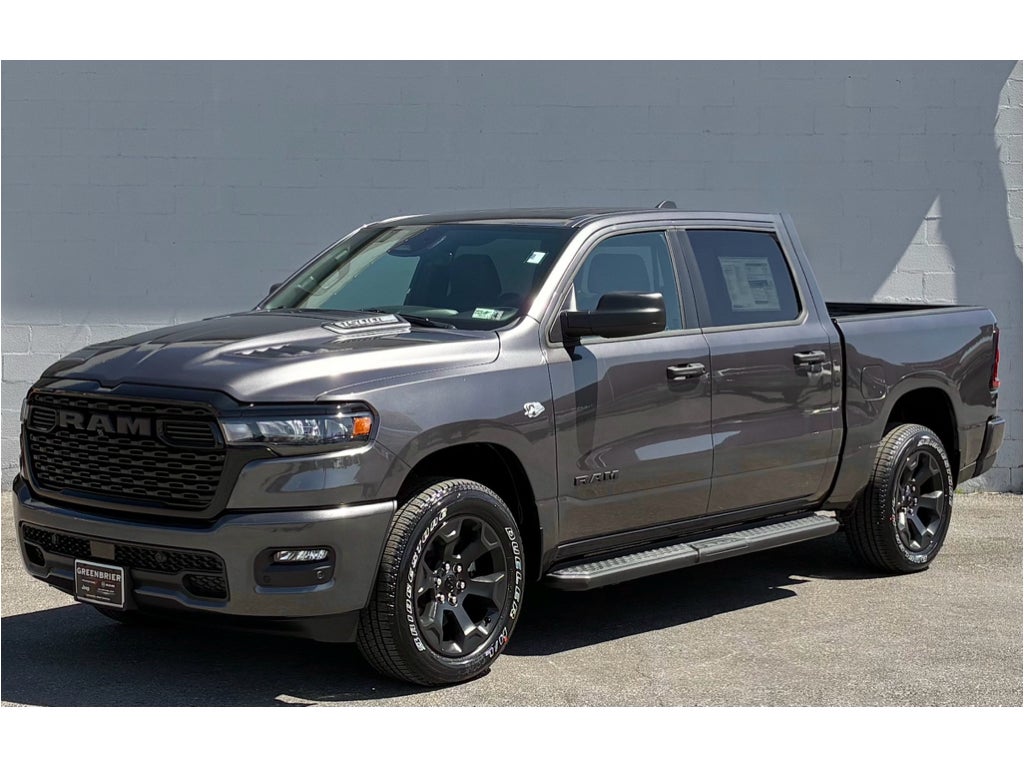 2026 RAM Ram 1500 EXPRESS CREW CAB 4X4 5'7' BOX