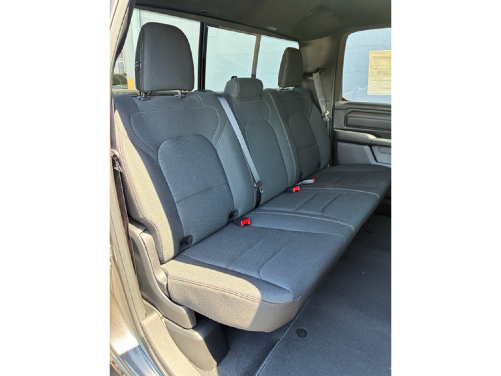 2026 RAM Ram 1500 EXPRESS CREW CAB 4X4 5'7' BOX