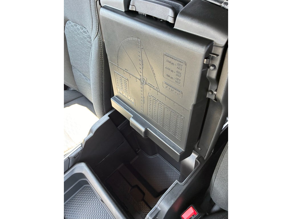 2026 RAM Ram 1500 EXPRESS CREW CAB 4X4 5'7' BOX