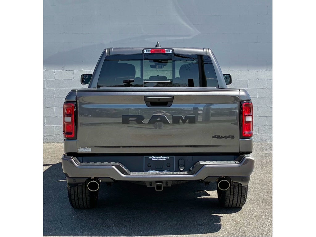 2026 RAM Ram 1500 EXPRESS CREW CAB 4X4 5'7' BOX