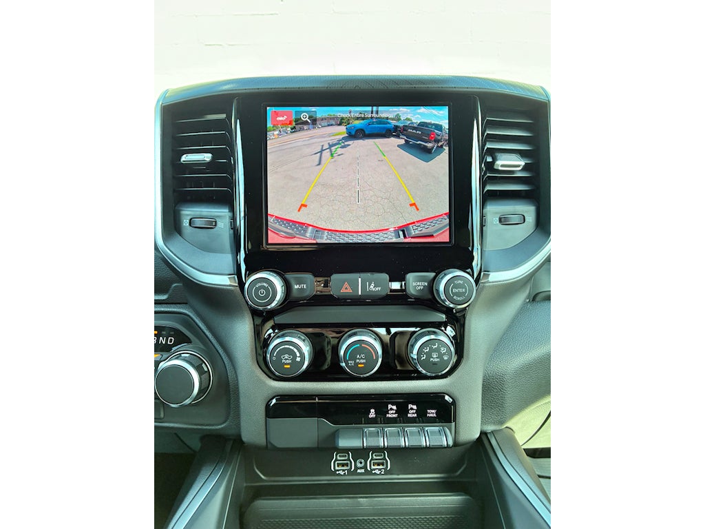 2026 RAM Ram 1500 EXPRESS CREW CAB 4X4 5'7' BOX