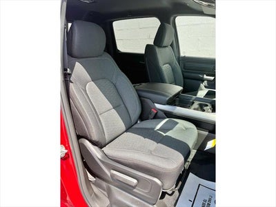 2026 RAM Ram 1500 EXPRESS CREW CAB 4X4 5'7' BOX