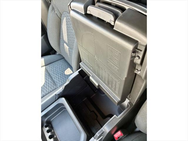 2026 RAM Ram 1500 EXPRESS CREW CAB 4X4 5'7' BOX