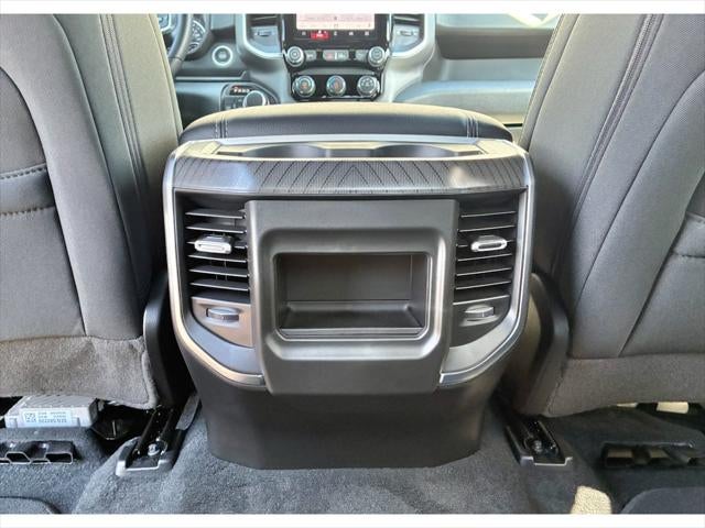 2026 RAM Ram 1500 EXPRESS CREW CAB 4X4 5'7' BOX