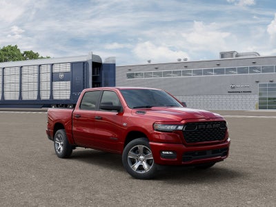 2026 RAM Ram 1500 EXPRESS CREW CAB 4X4 5'7' BOX