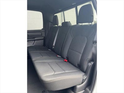 2026 RAM Ram 1500 EXPRESS CREW CAB 4X4 5'7' BOX