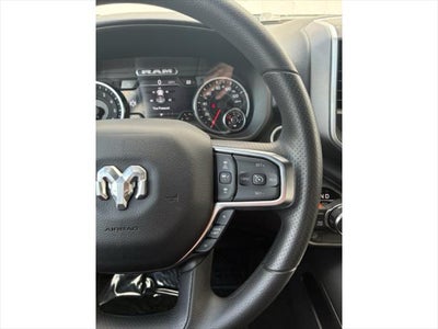 2026 RAM Ram 1500 EXPRESS CREW CAB 4X4 5'7' BOX