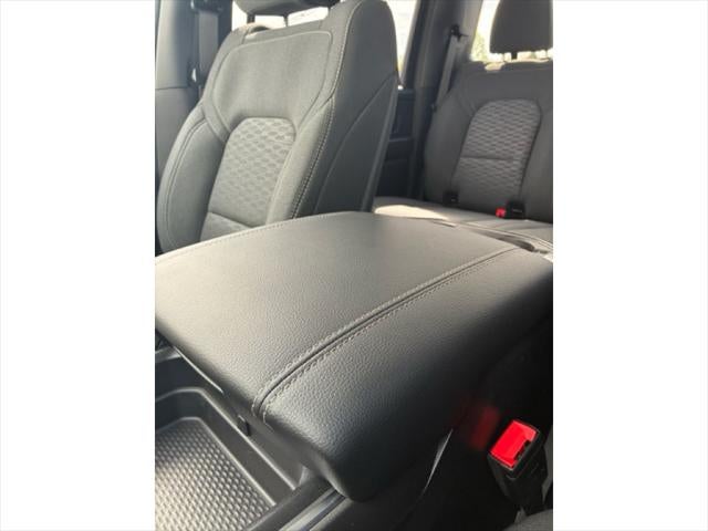 2026 RAM Ram 1500 EXPRESS CREW CAB 4X4 5'7' BOX