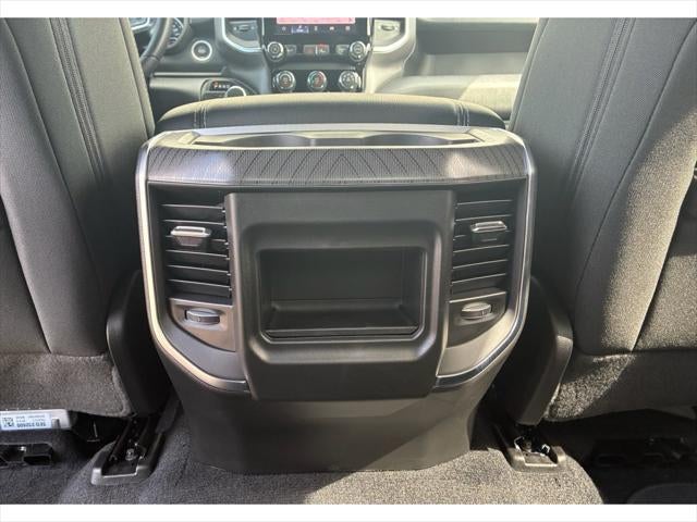 2026 RAM Ram 1500 EXPRESS CREW CAB 4X4 5'7' BOX