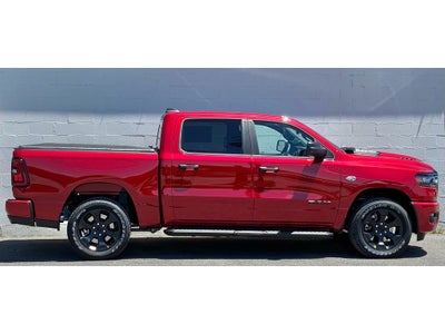 2026 RAM Ram 1500 EXPRESS CREW CAB 4X4 5'7' BOX