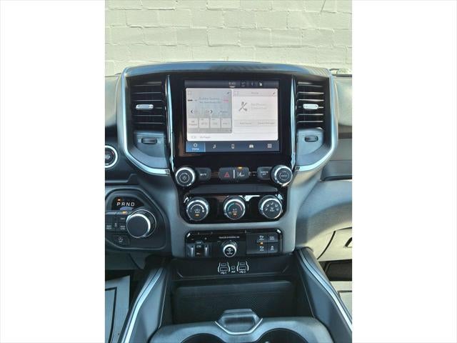 2026 RAM Ram 1500 EXPRESS CREW CAB 4X4 5'7' BOX