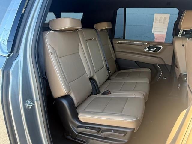 2024 Chevrolet Suburban 4WD Premier