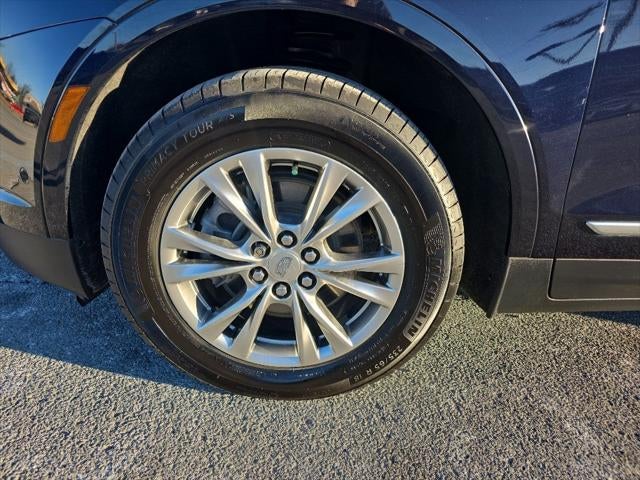 2022 Cadillac XT5 FWD Premium Luxury