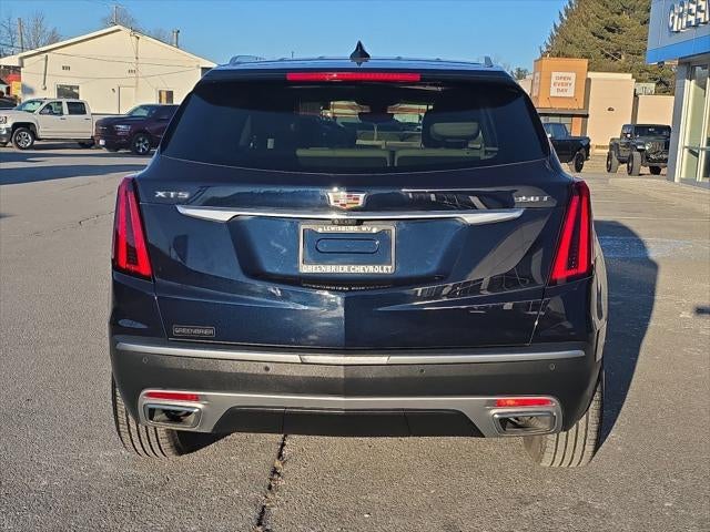 2022 Cadillac XT5 FWD Premium Luxury