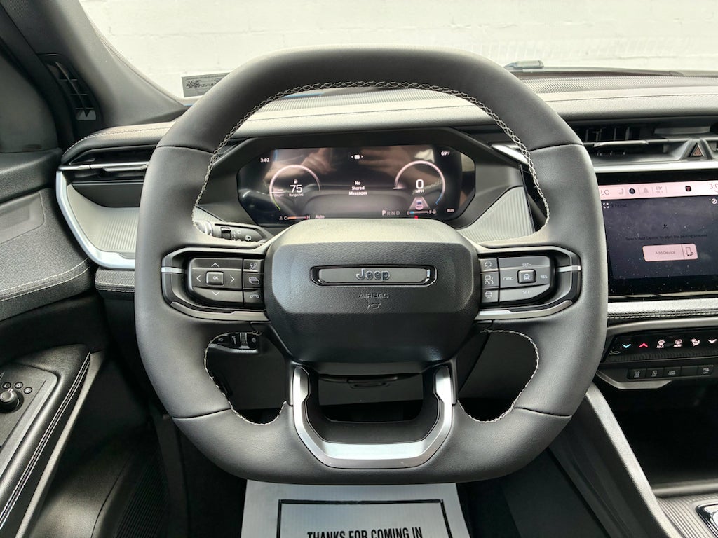 2026 Jeep Cherokee LAREDO 4X4