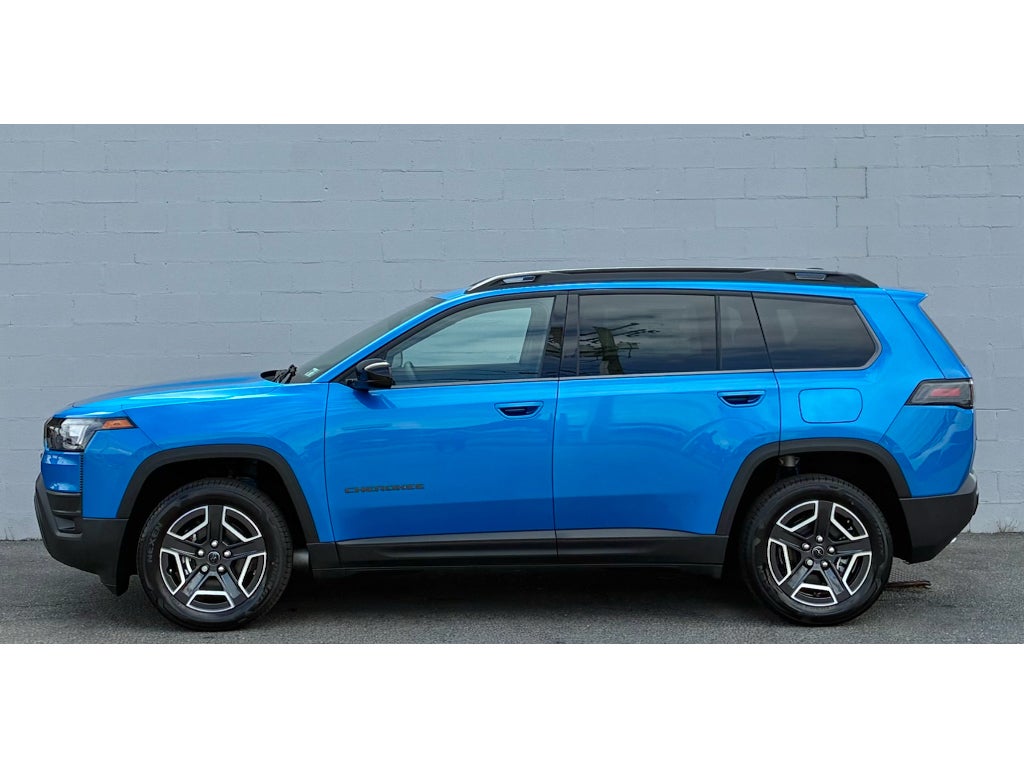 2026 Jeep Cherokee LAREDO 4X4