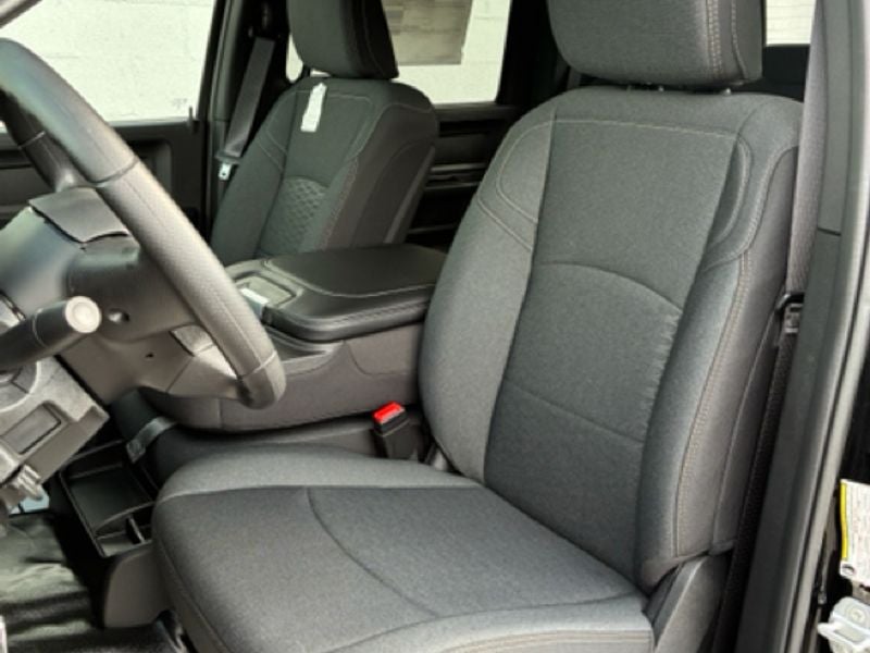 2026 RAM Ram 3500 RAM 3500 TRADESMAN CREW CAB 4X4 6'4' BOX