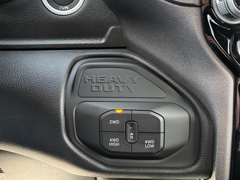 2026 RAM Ram 3500 RAM 3500 TRADESMAN CREW CAB 4X4 6'4' BOX