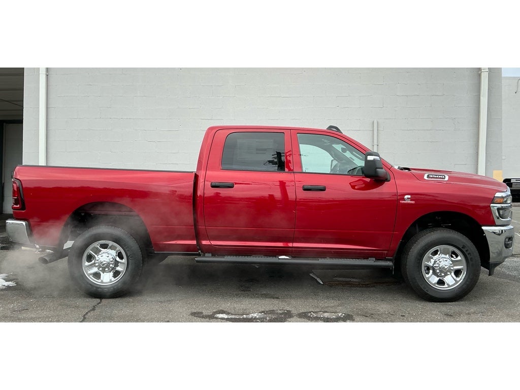 2026 RAM Ram 3500 RAM 3500 TRADESMAN CREW CAB 4X4 6'4' BOX